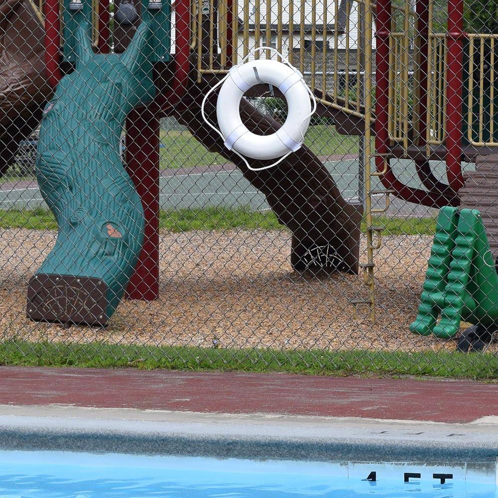 White Ring Buoy with Straps Q3463