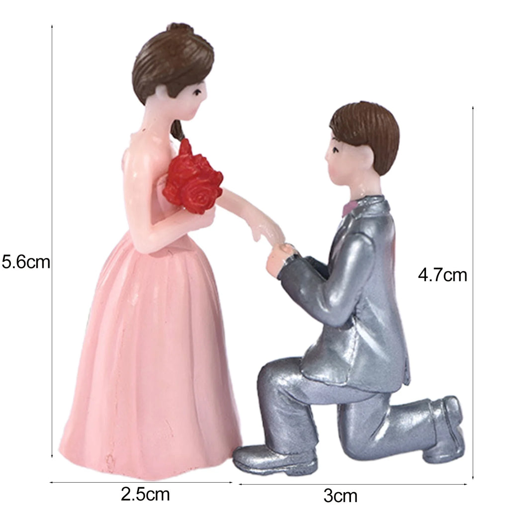Couple Statue Figurine Home Decor A279436