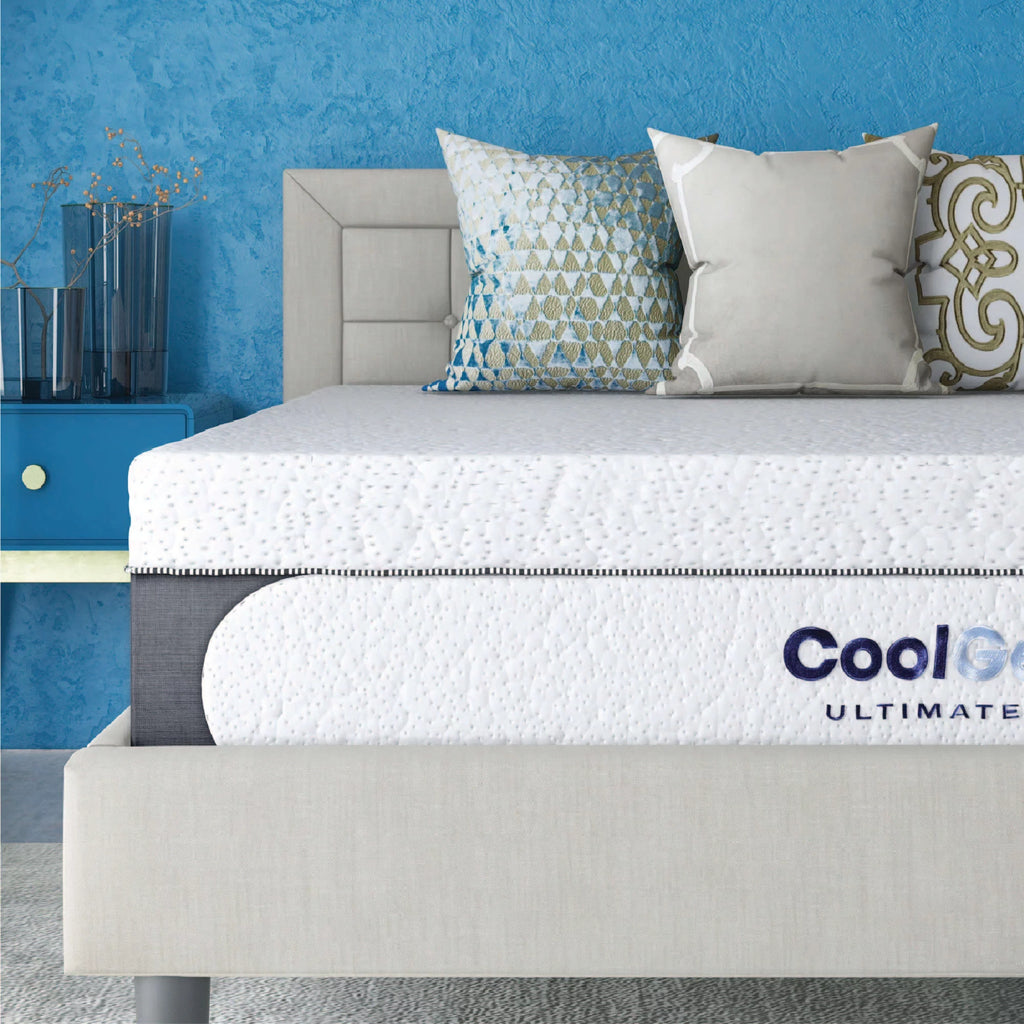 Queen Gel Memory Foam Mattress with 2 Pillows X863796