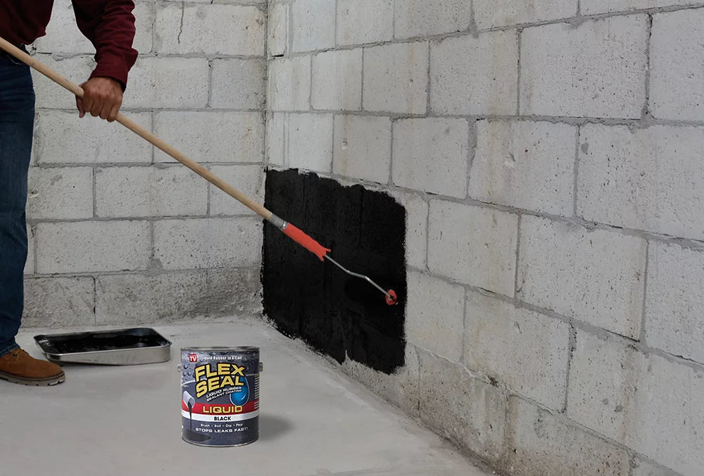 White 32 oz Liquid Rubber Sealant Coating U334
