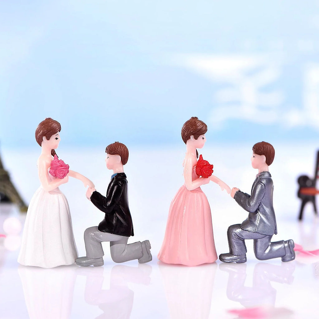 Couple Statue Figurine Home Decor A279436