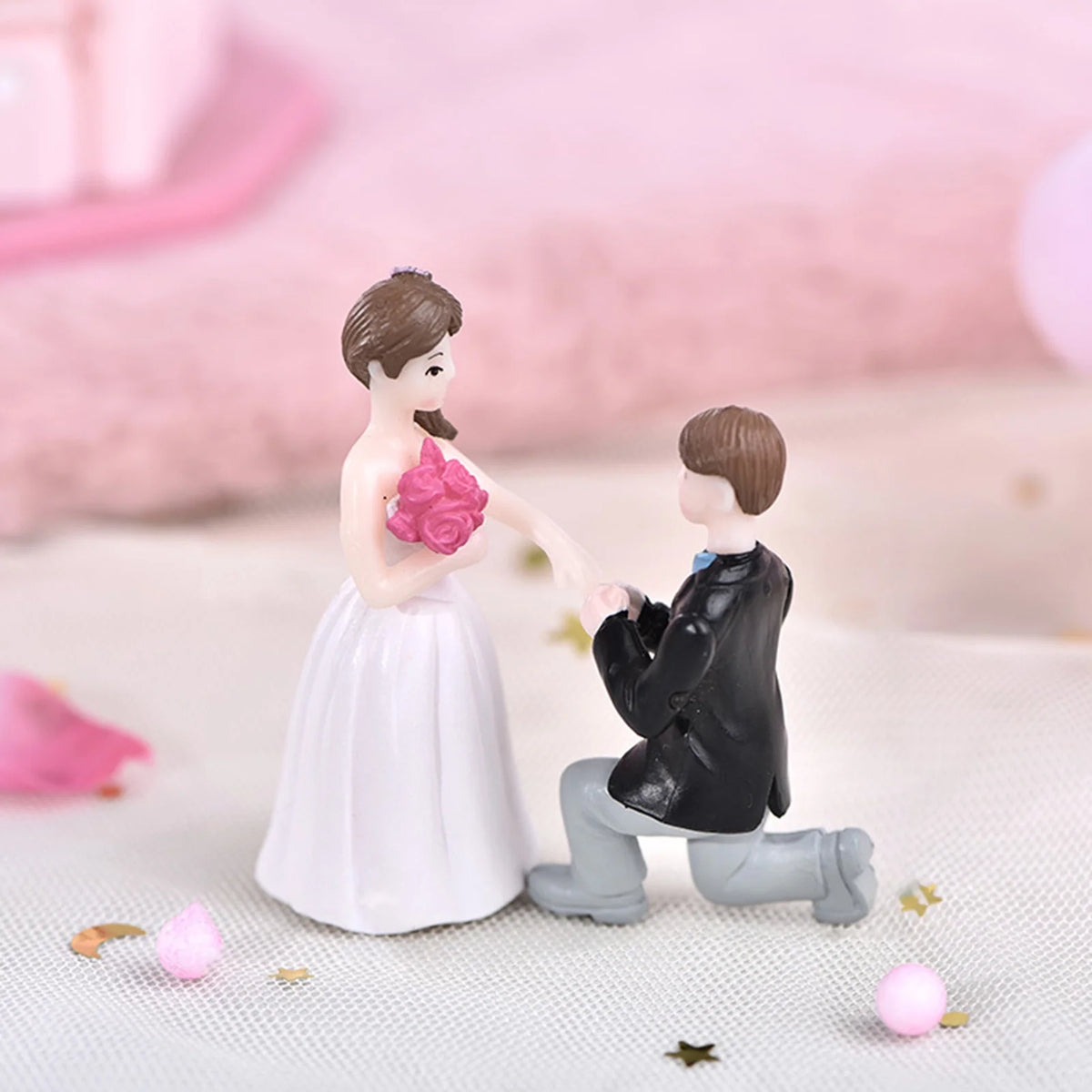 Couple Statue Figurine Home Decor A279436
