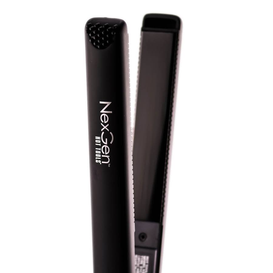 1x22 Titanium Digital Flat Iron C556599