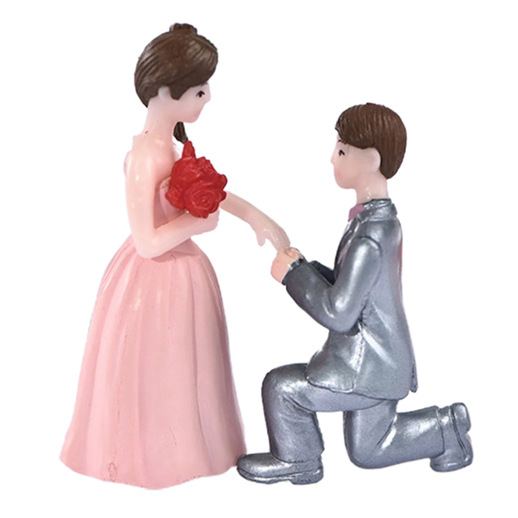 Couple Statue Figurine Home Decor A279436