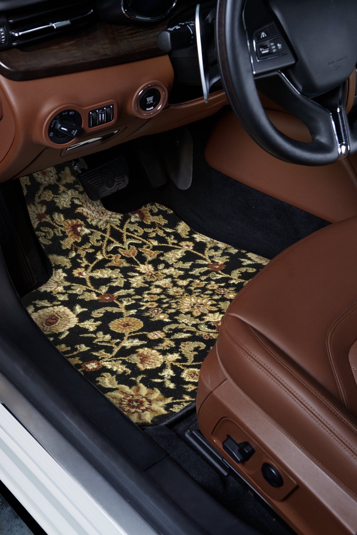 Black Oriental Car Mats O639