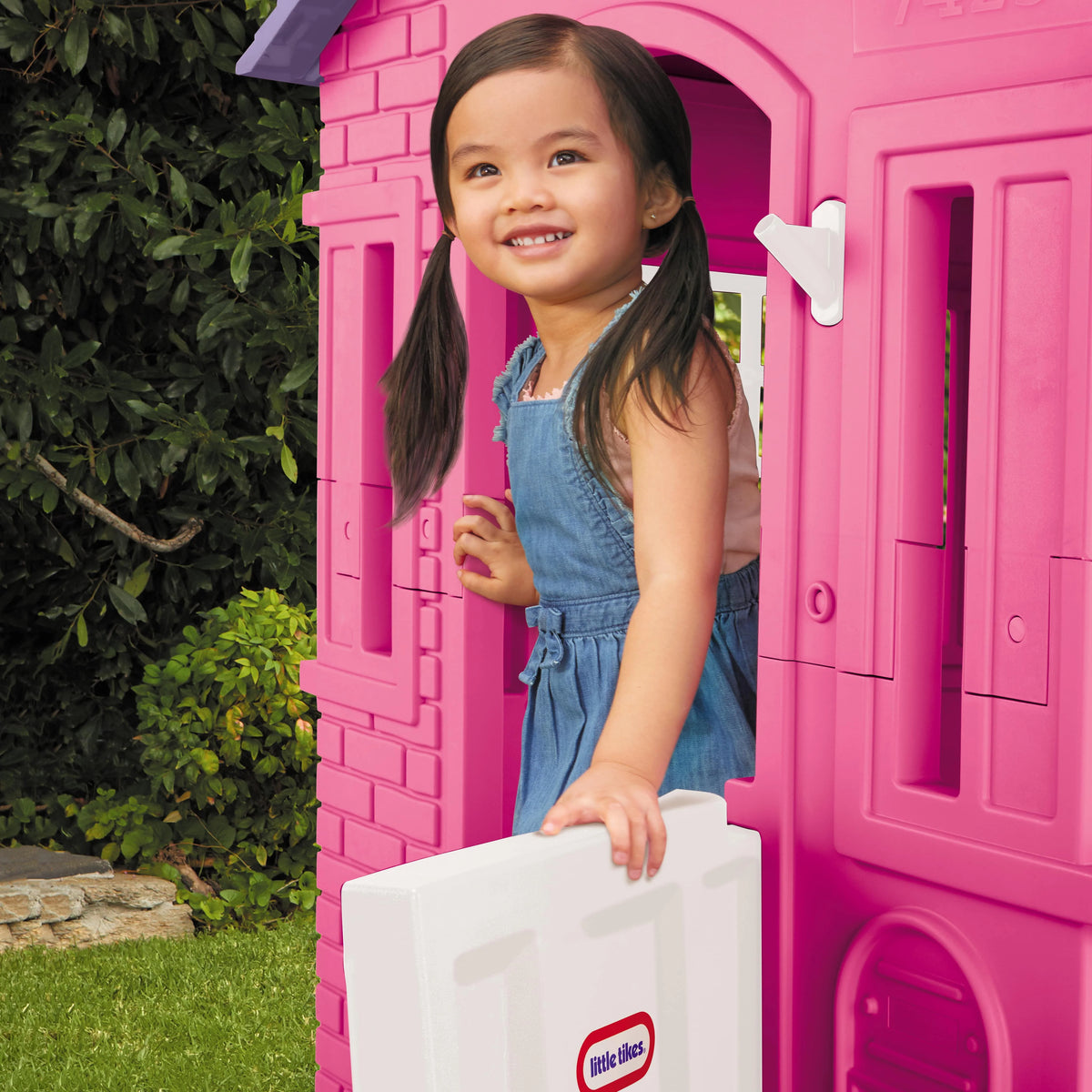 Pink Pretend Playhouse Q416